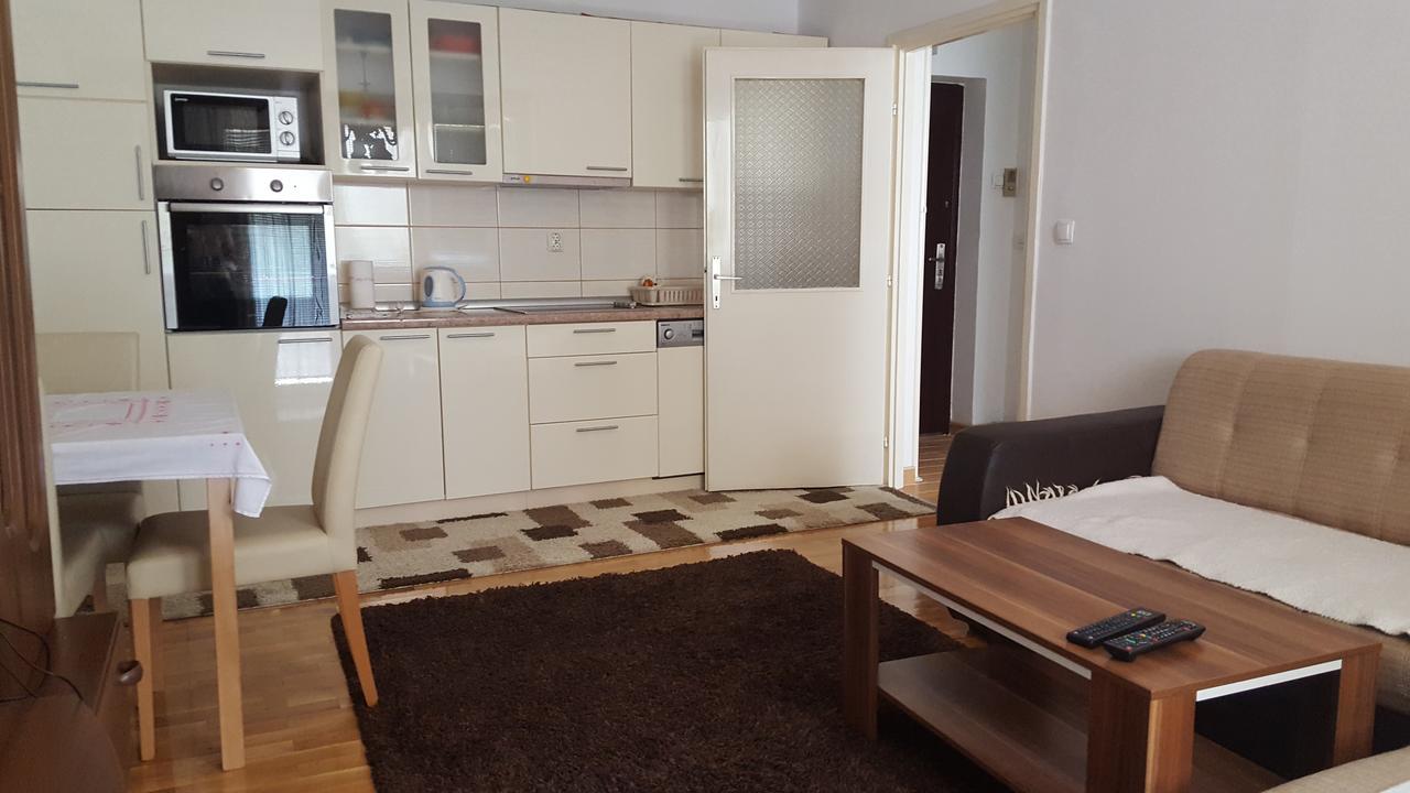Apartment Zenica Esterno foto